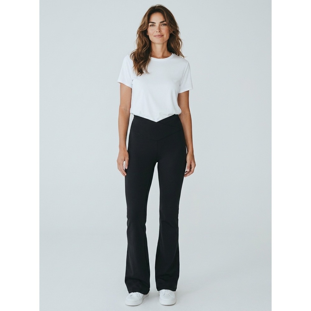 OFFLINE by Aerie Flare Leggings Women Size M Black Excellent Crossover High Rise